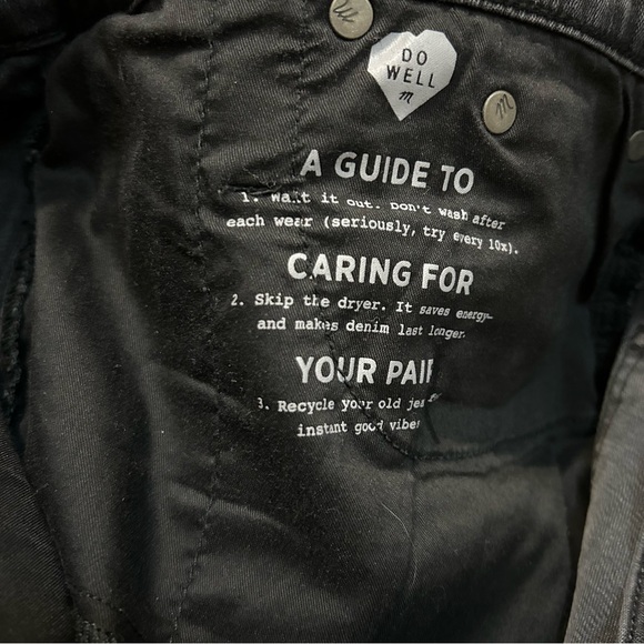 Madewell 32 Tall Cali Demi-Boot Jeans in Berkeley Black: Chewed-Hem Edition - Picture 7 of 9